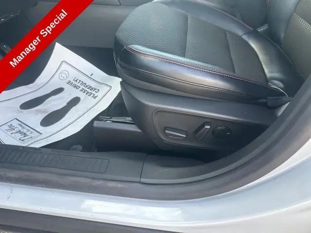 2025 Ford Escape ST-Line Select