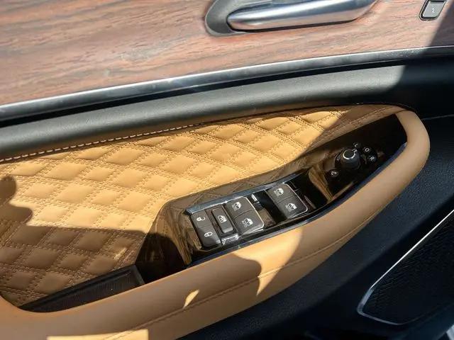 2025 Jeep Grand Cherokee L Summit 4x4