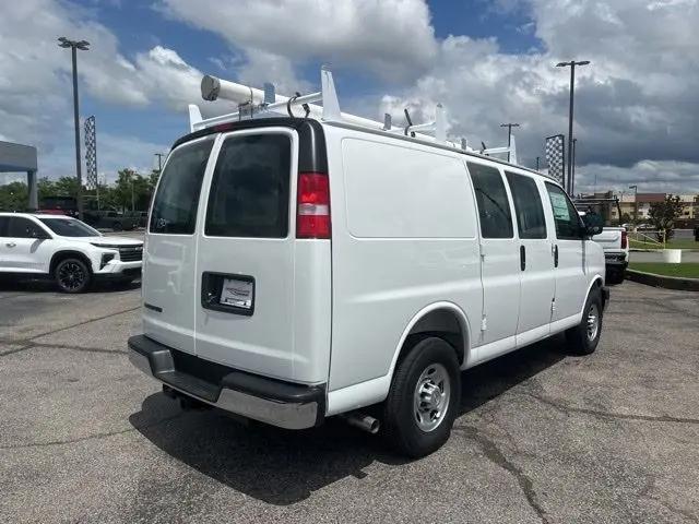 2026 Chevrolet Express Cargo Van 2500 Regular Wheelbase, WT, RWD