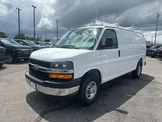 2026 Chevrolet Express Cargo Van 2500 Regular Wheelbase, WT, RWD