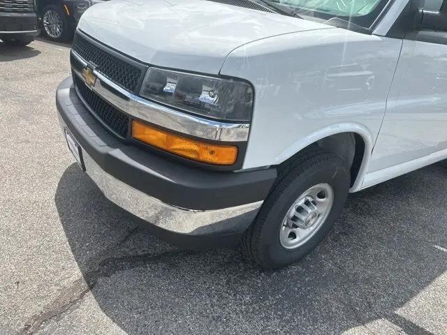 2026 Chevrolet Express Cargo Van 2500 Regular Wheelbase, WT, RWD