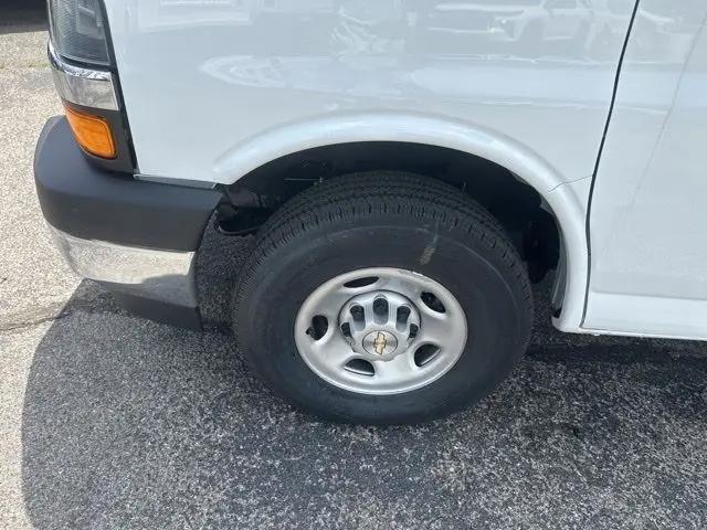 2026 Chevrolet Express Cargo Van 2500 Regular Wheelbase, WT, RWD