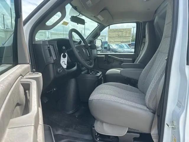 2026 Chevrolet Express Cargo Van 2500 Regular Wheelbase, WT, RWD