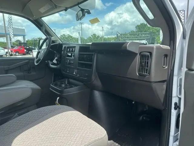 2026 Chevrolet Express Cargo Van 2500 Regular Wheelbase, WT, RWD