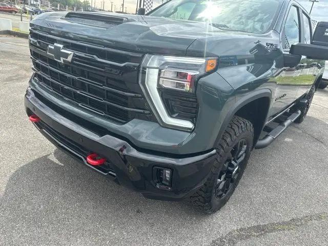 2026 Chevrolet Silverado 2500HD Crew Cab, Standard Bed, LT, 4WD