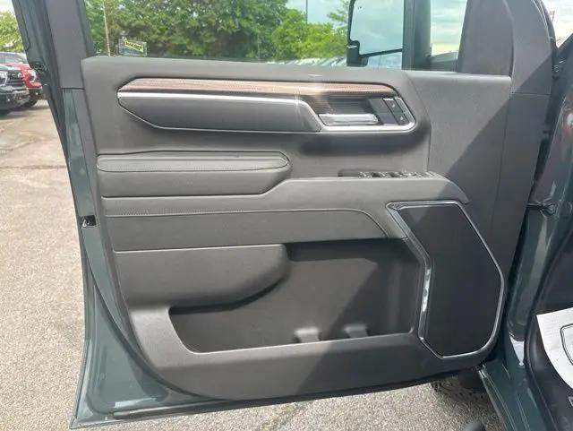 2026 Chevrolet Silverado 2500HD Crew Cab, Standard Bed, LT, 4WD