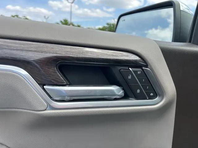 2026 Chevrolet Silverado 1500 4WD Crew Cab Short Bed LTZ