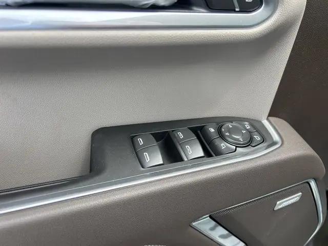 2026 Chevrolet Silverado 1500 4WD Crew Cab Short Bed LTZ