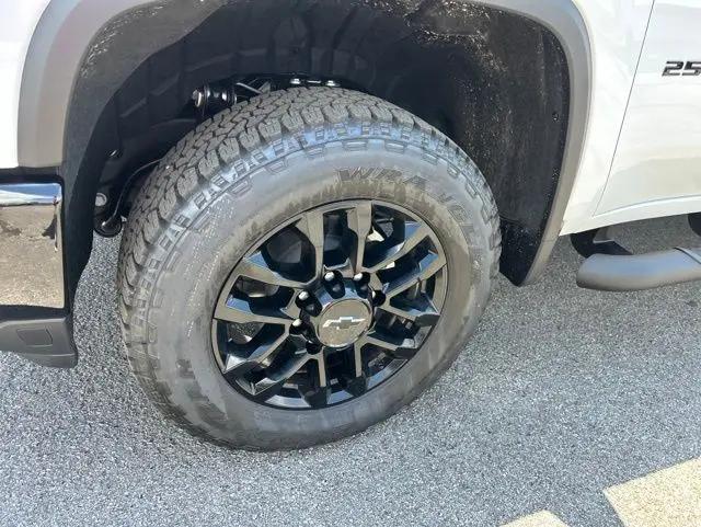 2026 Chevrolet Silverado 2500HD Crew Cab, Standard Bed, WT, 4WD