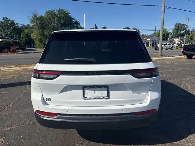 2026 Jeep Grand Cherokee Altitude 4x2