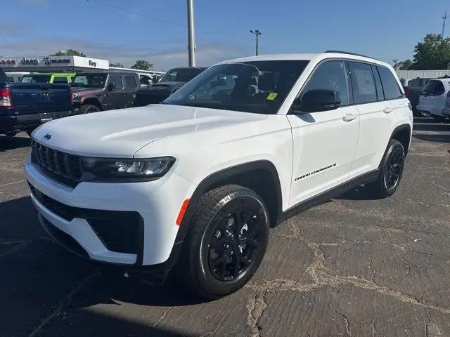 2026 Jeep Grand Cherokee Altitude 4x2