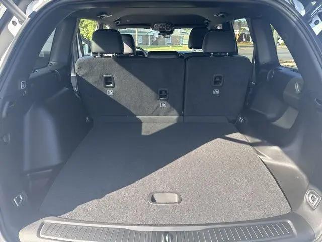 2026 Jeep Grand Cherokee Altitude 4x2