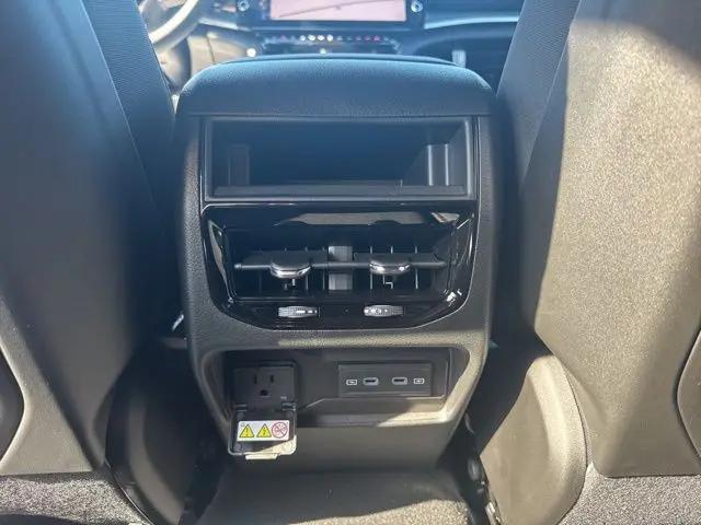 2026 Jeep Grand Cherokee Altitude 4x2