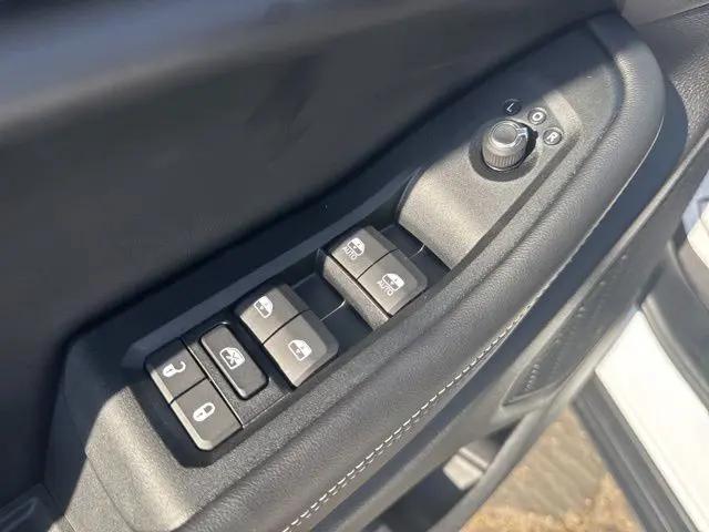 2026 Jeep Grand Cherokee Altitude 4x2
