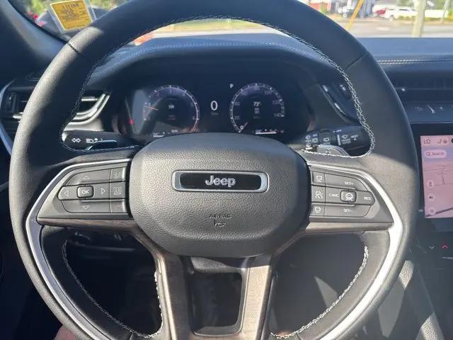 2026 Jeep Grand Cherokee Altitude 4x2