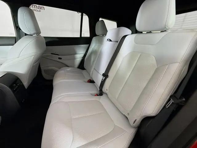 2026 Jeep Cherokee Laredo 4x4