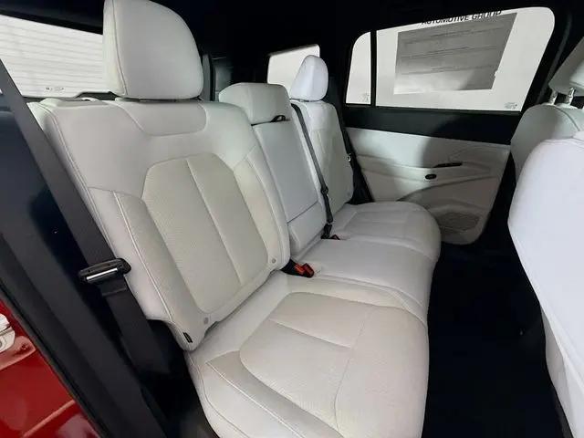 2026 Jeep Cherokee Laredo 4x4