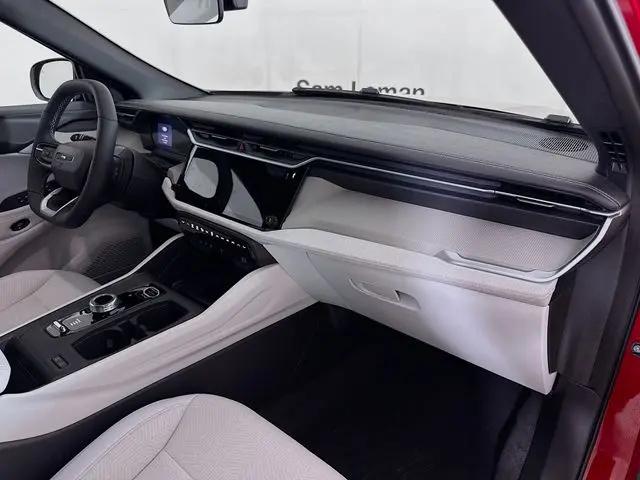 2026 Jeep Cherokee Laredo 4x4