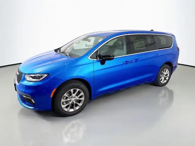 2026 Chrysler Pacifica Select AWD