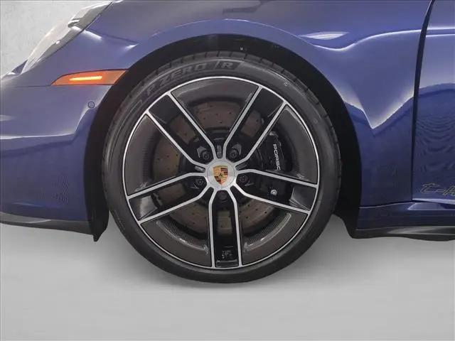 2025 Porsche 911 Targa 4 GTS