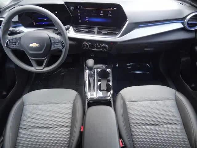 2025 Chevrolet Trax FWD LT