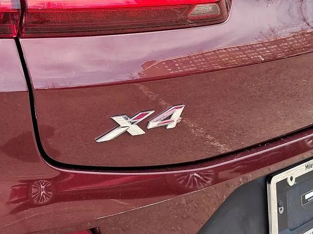 2022 BMW X4 xDrive30i