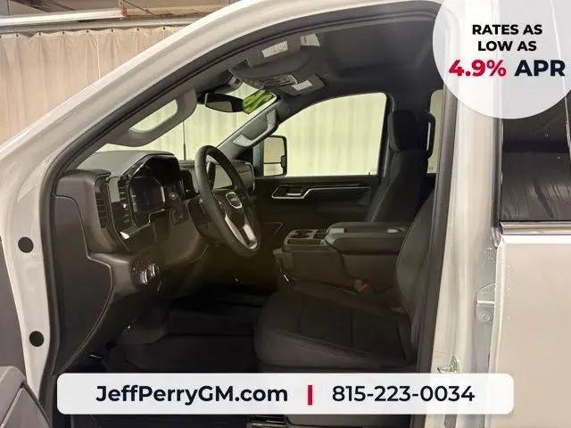 2026 GMC Sierra 2500HD Double Cab, Standard Bed, SLE, RWD