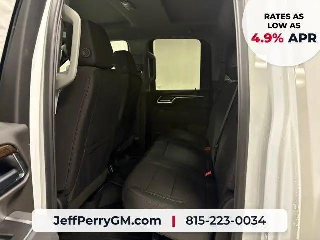 2026 GMC Sierra 2500HD Double Cab, Standard Bed, SLE, RWD