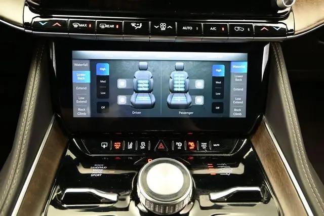 2023 Jeep Grand Wagoneer 4x4