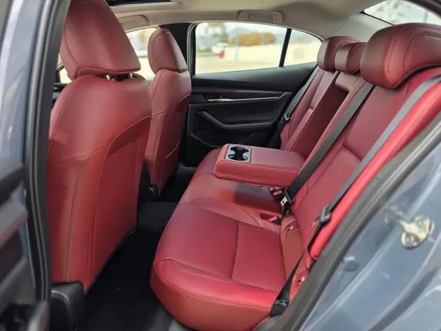 2026 Mazda Mazda3 2.5 S Carbon Edition