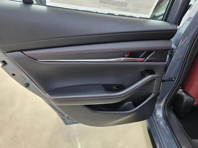 2026 Mazda Mazda3 2.5 S Carbon Edition
