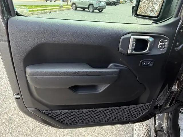 2023 Jeep Wrangler 4-Door Willys 4x4
