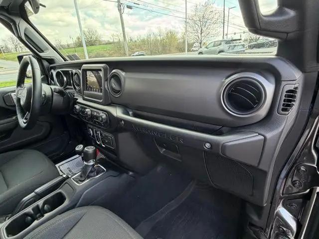2023 Jeep Wrangler 4-Door Willys 4x4