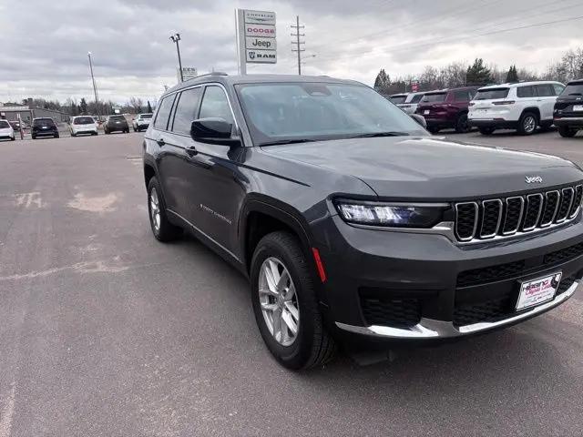 2023 Jeep Grand Cherokee L Laredo 4x4