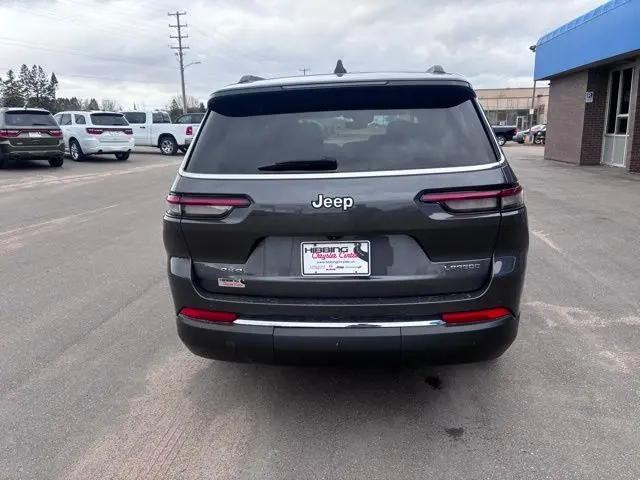 2023 Jeep Grand Cherokee L Laredo 4x4