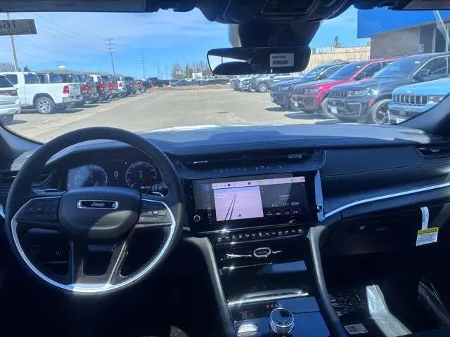 2026 Jeep Grand Cherokee L Altitude 4x4