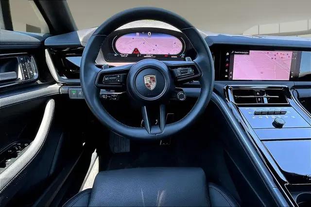 2025 Porsche Panamera 4