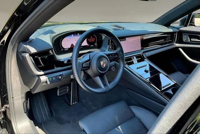 2025 Porsche Panamera 4