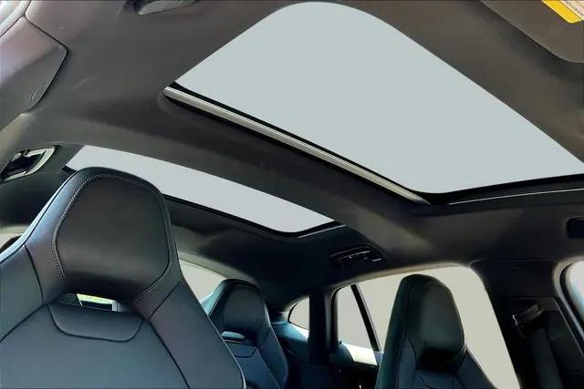 2025 Porsche Panamera 4