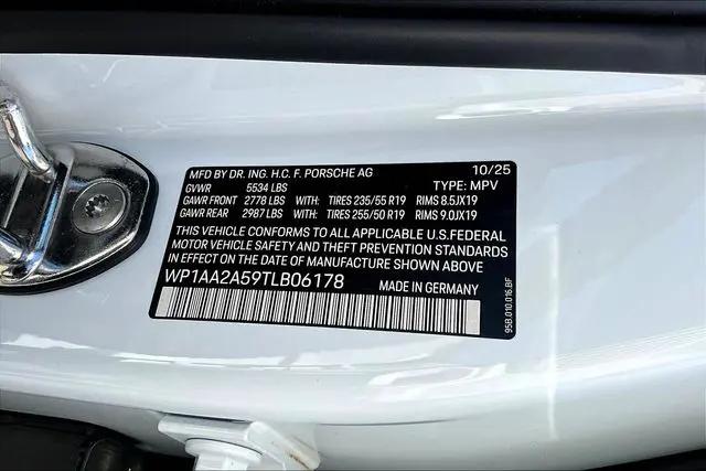 2026 Porsche Macan Macan