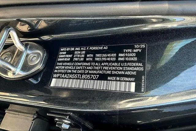 2026 Porsche Macan Macan