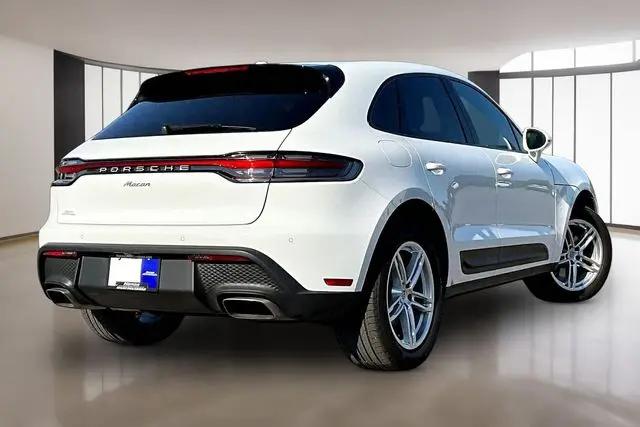 2025 Porsche Macan Macan