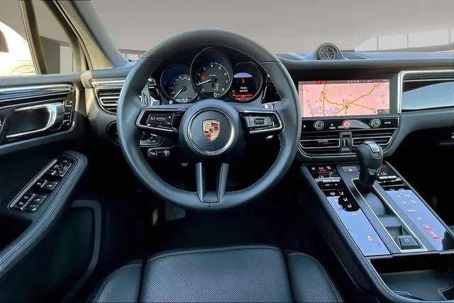 2025 Porsche Macan Macan