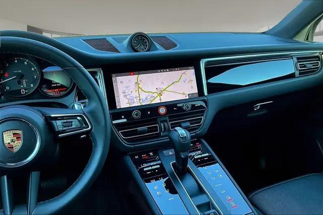 2025 Porsche Macan Macan