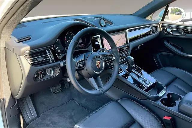 2025 Porsche Macan Macan