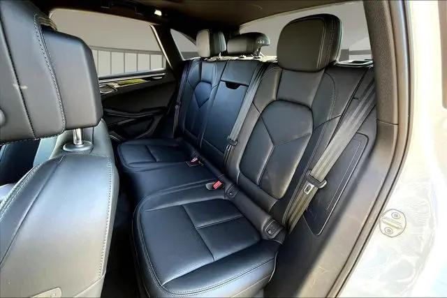 2025 Porsche Macan Macan