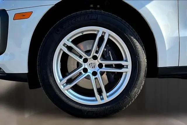 2025 Porsche Macan Macan