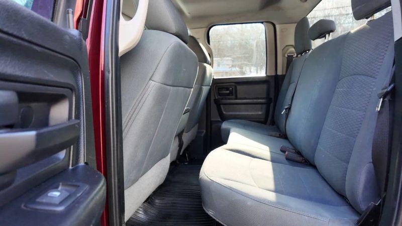 2018 Ram 1500 Express Quad Cab 4x4 6'4" Box