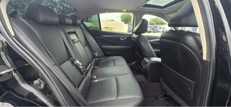 2015 INFINITI Q50 Premium