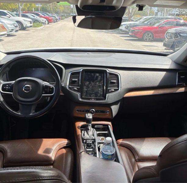 2019 Volvo XC90 T6 Inscription